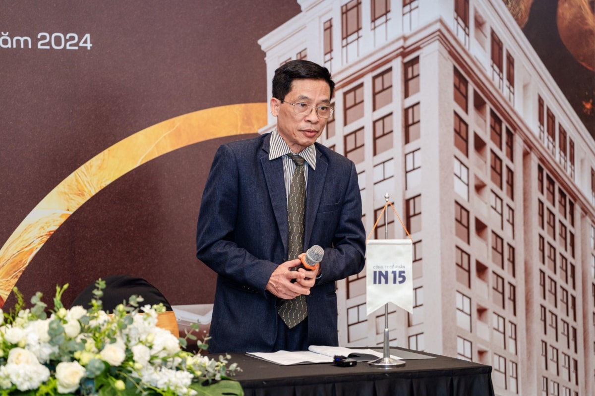 Ông Lã Văn Hồng, Giám đốc Công ty Cổ phần In 15 phát biểu tại lễ ký kết hôm 11/3. Ảnh: Grand M